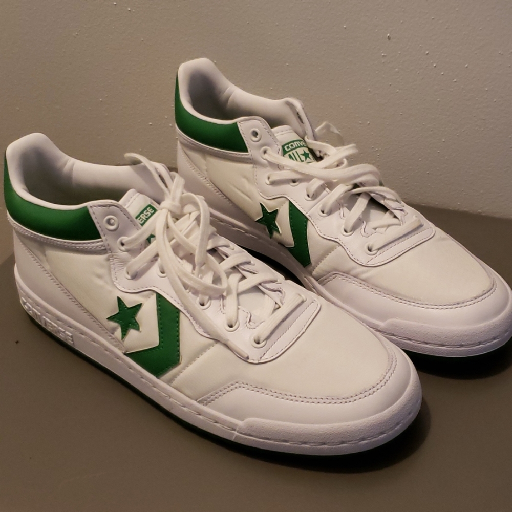 Sneakers - Picture 2 of 5